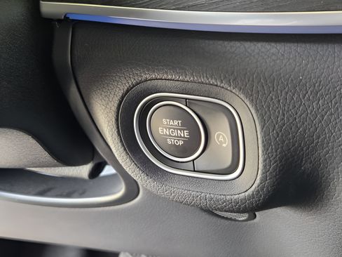 Certified 2025 Mercedes-Benz GLS 450 4MATIC image 21