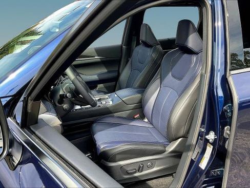 Certified 2026 INFINITI QX60 Sport w/ Dark Cargo Package AWD/4WD image 20