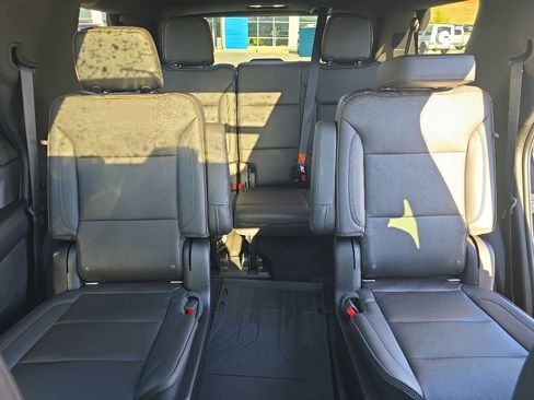 Used 2021 Chevrolet Tahoe High Country w/ Premium Package image 25