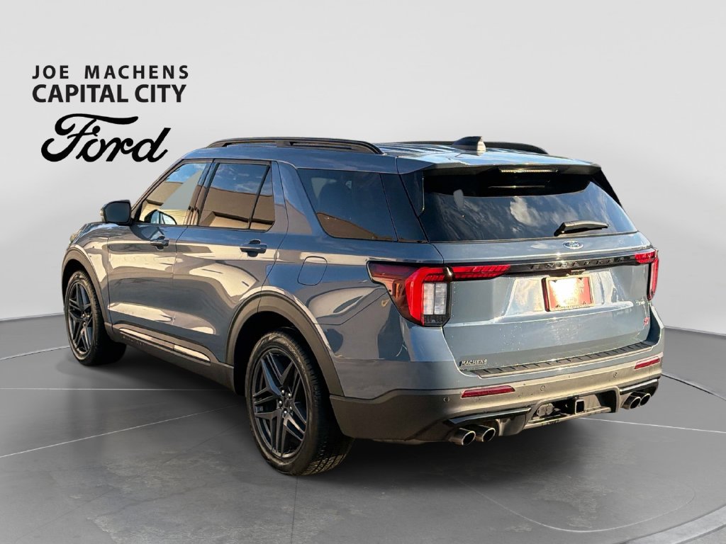 Used 2025 Ford Explorer ST AWD/4WD image 7