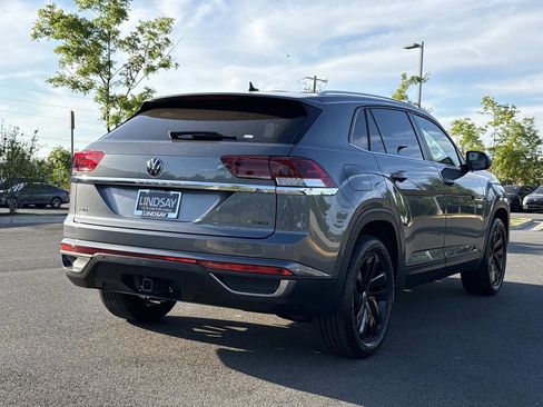 Certified 2023 Volkswagen Atlas Cross Sport SE w/ Black Wheel Package AWD/4WD image 3