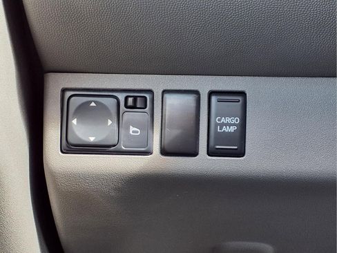 Used 2020 Nissan Frontier SV w/ Midnight Edition Floor Mats image 20