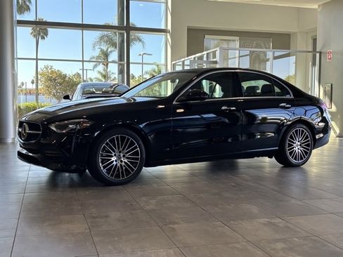Used 2025 Mercedes-Benz C 300 Sedan image 7