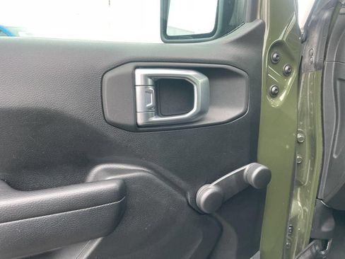 Used 2023 Jeep Wrangler Unlimited Sport AWD/4WD image 18