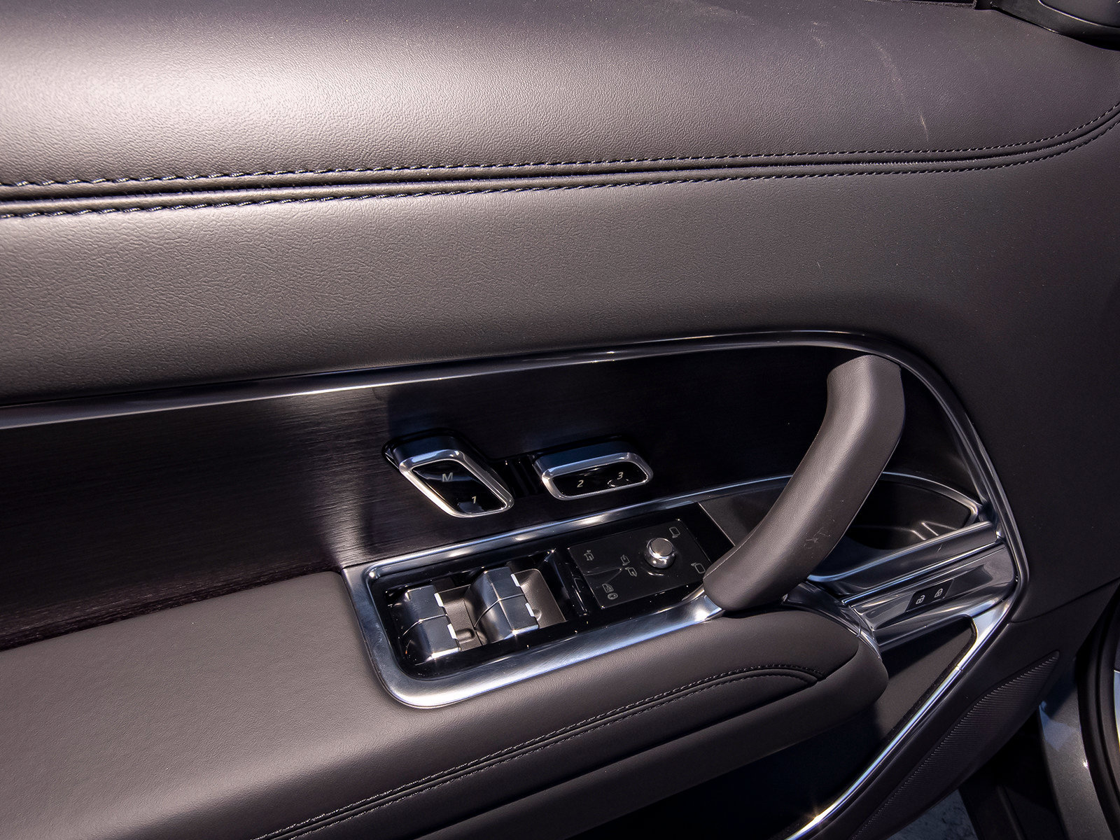 New 2027 Land Rover Range Rover SE AWD/4WD image 35