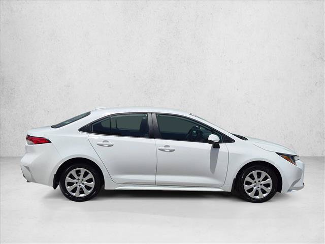 Used 2025 Toyota Corolla LE FWD image 4