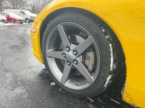 Used 2006 Chevrolet Corvette Coupe w/ Preferred Equipment Group image 18