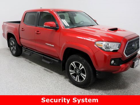 Certified 2019 Toyota Tacoma TRD Sport image 4
