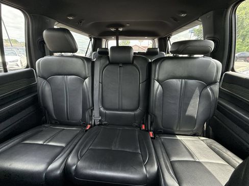 Used 2024 Jeep Wagoneer L Series III w/ Flexible Seating Group AWD/4WD image 13
