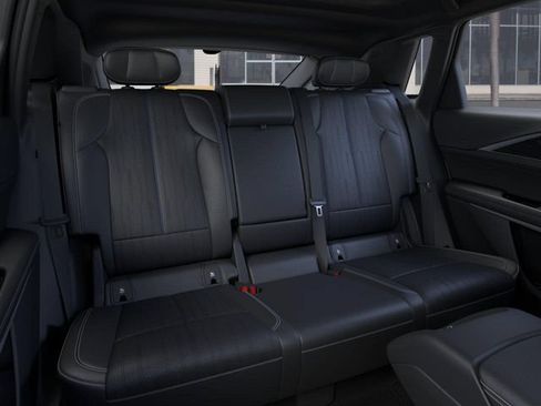 New 2026 Cadillac Lyriq Luxury AWD/4WD image 17
