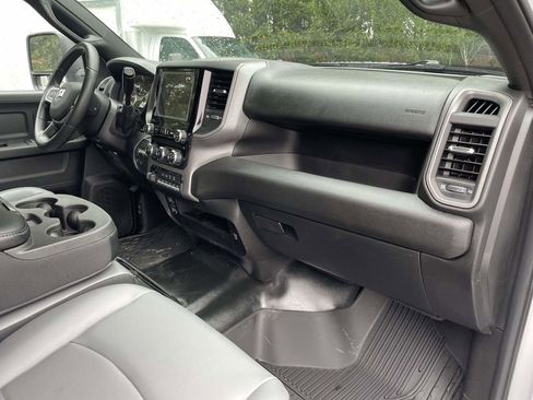 New 2026 RAM 2500 Tradesman w/ Chrome Appearance Group AWD/4WD image 15