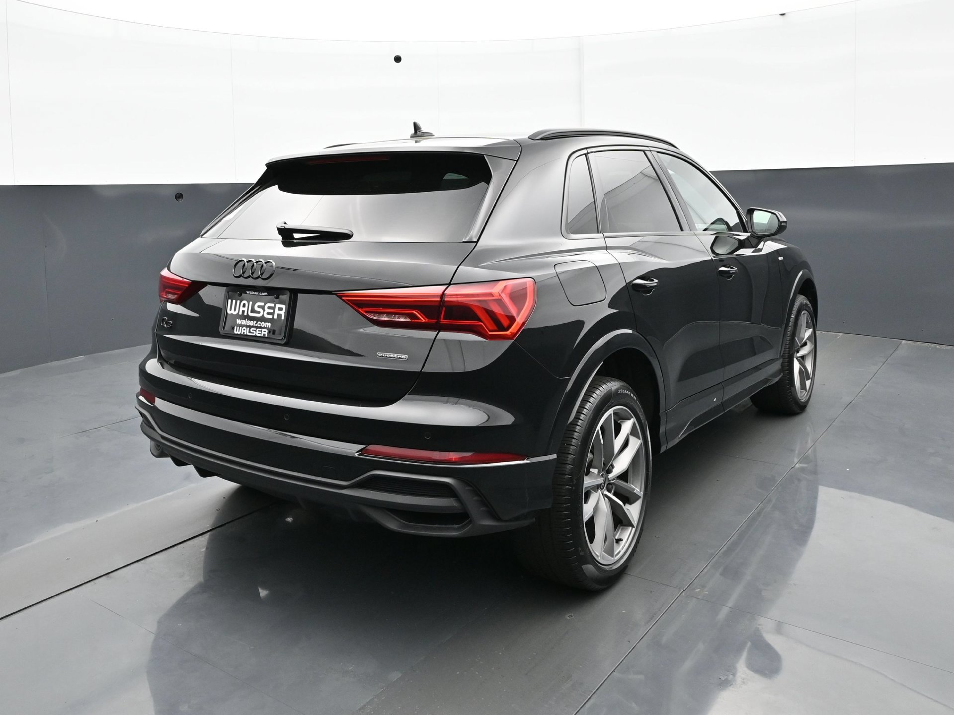 Used 2025 Audi Q3 2.0T Premium w/ Convenience Package AWD/4WD image 6