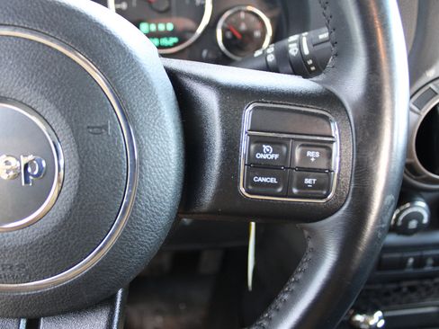 Used 2018 Jeep Wrangler Sport image 16