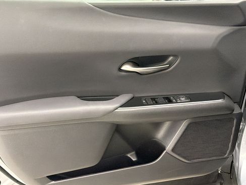Used 2025 Lexus UX 300h FWD image 12