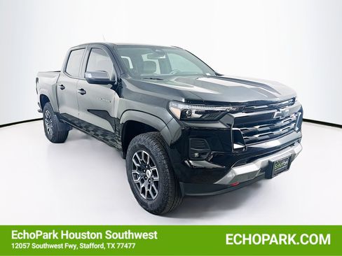 Used 2025 Chevrolet Colorado Z71 AWD/4WD image 1