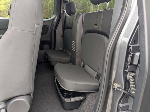 Used 2022 Nissan Frontier S image 15