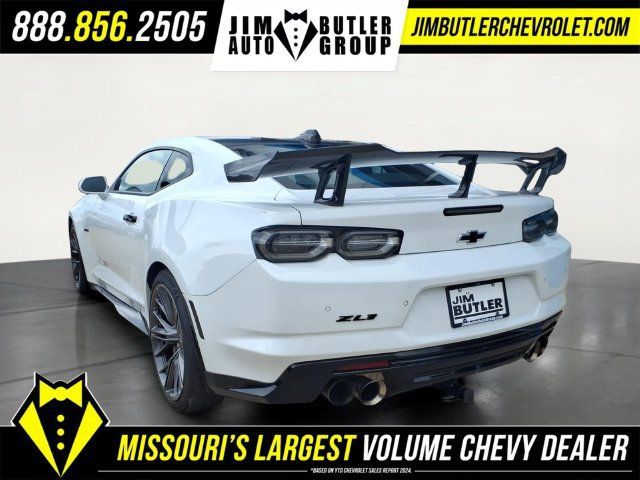 Used 2022 Chevrolet Camaro ZL1 RWD image 2