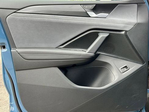 New 2026 Volkswagen Tiguan SE AWD/4WD image 16