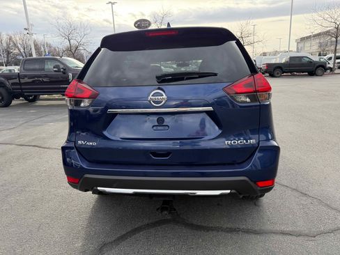 Used 2017 Nissan Rogue SV image 5