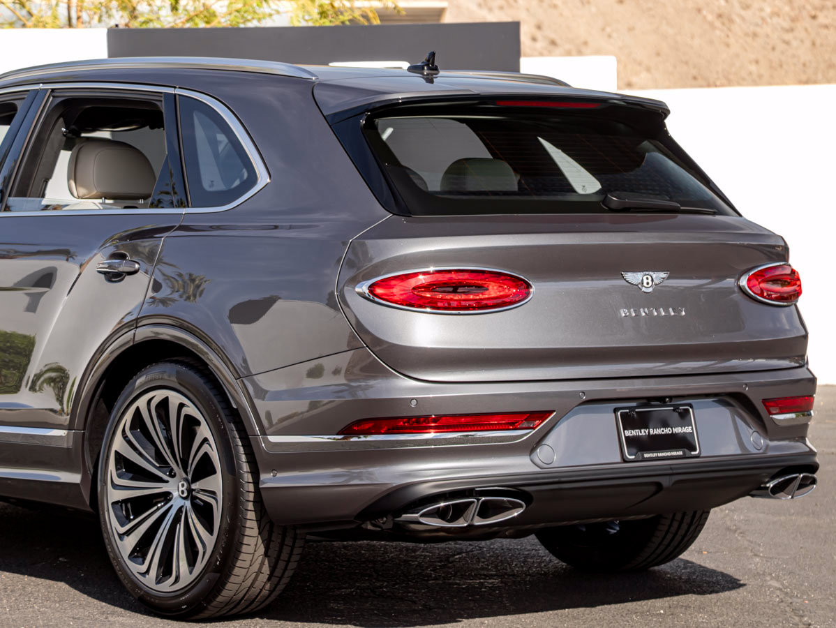 Used 2026 Bentley Bentayga AWD/4WD image 12