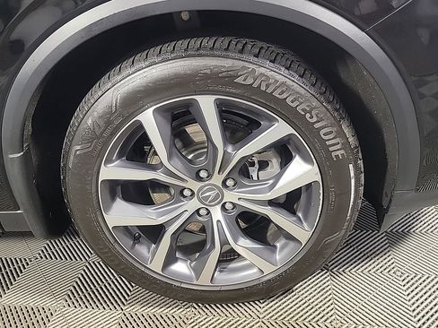 Used 2023 Acura MDX SH-AWD w/ Technology Package image 3