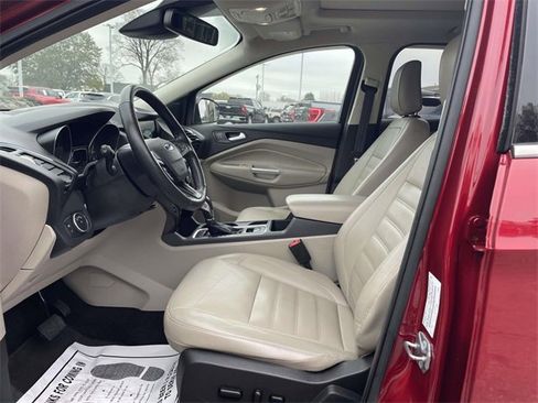 Certified 2019 Ford Escape Titanium image 17