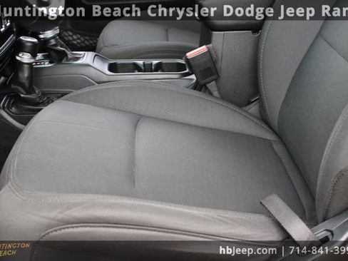 Used 2021 Jeep Wrangler Unlimited Sport image 33