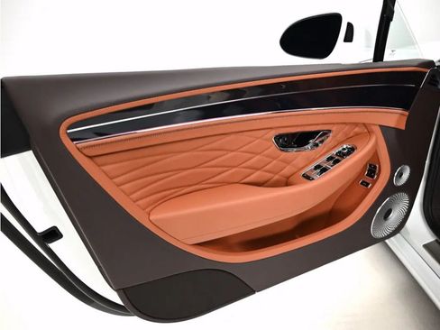 Certified 2024 Bentley Continental GT Azure AWD/4WD image 17