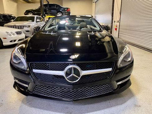 Used 2013 Mercedes-Benz SL 550 w/ Premium Pkg image 5