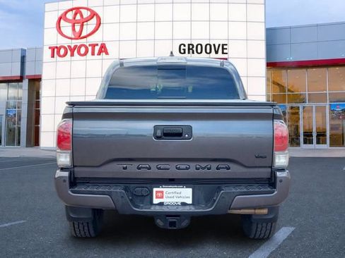 Used 2021 Toyota Tacoma TRD Off-Road w/ Technology Package AWD/4WD image 5