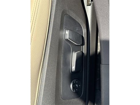 New 2025 BMW 330i Sedan w/ M Sport Package image 25