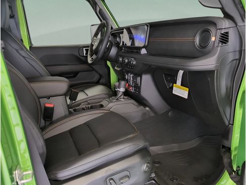 New 2025 Jeep Wrangler Unlimited Rubicon 392 image 25