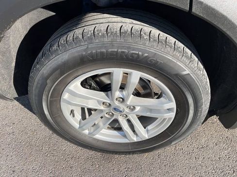 Used 2022 Ford Explorer XLT w/ Equipment Group 202A image 16