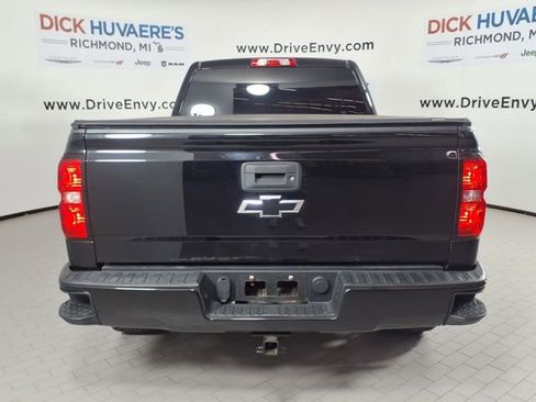 Used 2018 Chevrolet Silverado 1500 LT w/ All Star Edition AWD/4WD image 5