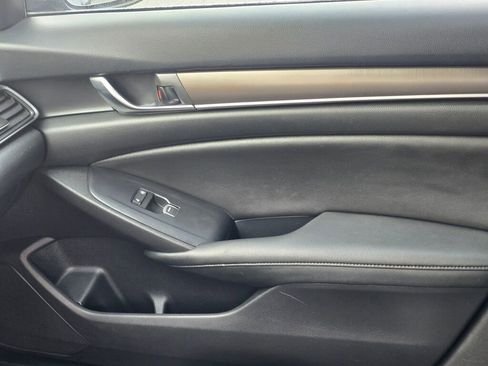Used 2019 Honda Accord LX image 30