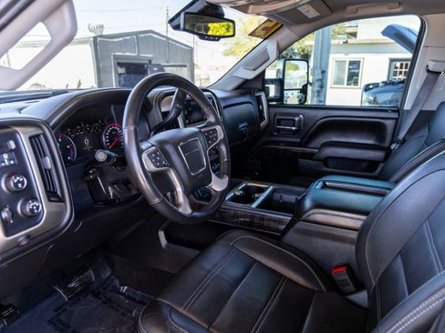 Used 2015 GMC Sierra 2500 Denali w/ Duramax Plus Package AWD/4WD image 30