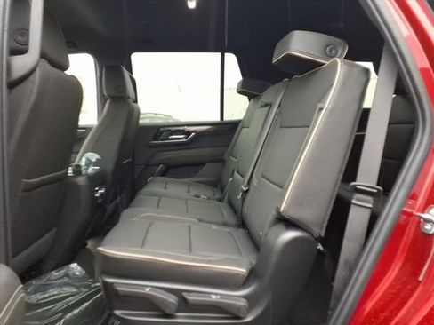 New 2026 GMC Yukon Elevation image 7