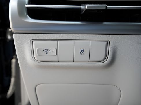 Certified 2026 Hyundai Tucson SE FWD image 24