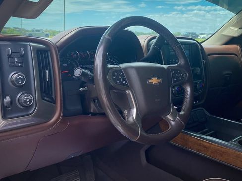 Used 2019 Chevrolet Silverado 2500 High Country w/ Duramax Plus Package AWD/4WD image 2