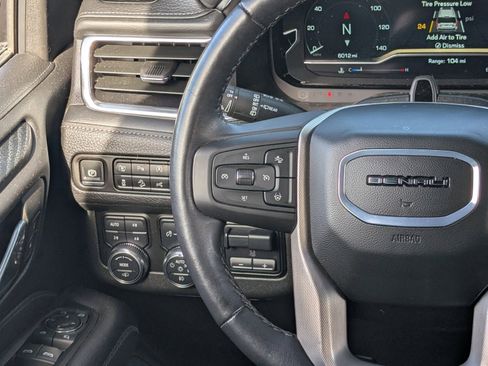 Used 2024 GMC Yukon XL Denali w/ Advanced Technology Package image 20