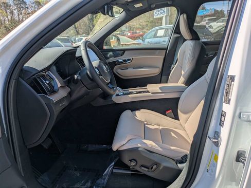 New 2026 Volvo XC90 T8 Ultra w/ Protection Package Premier image 23