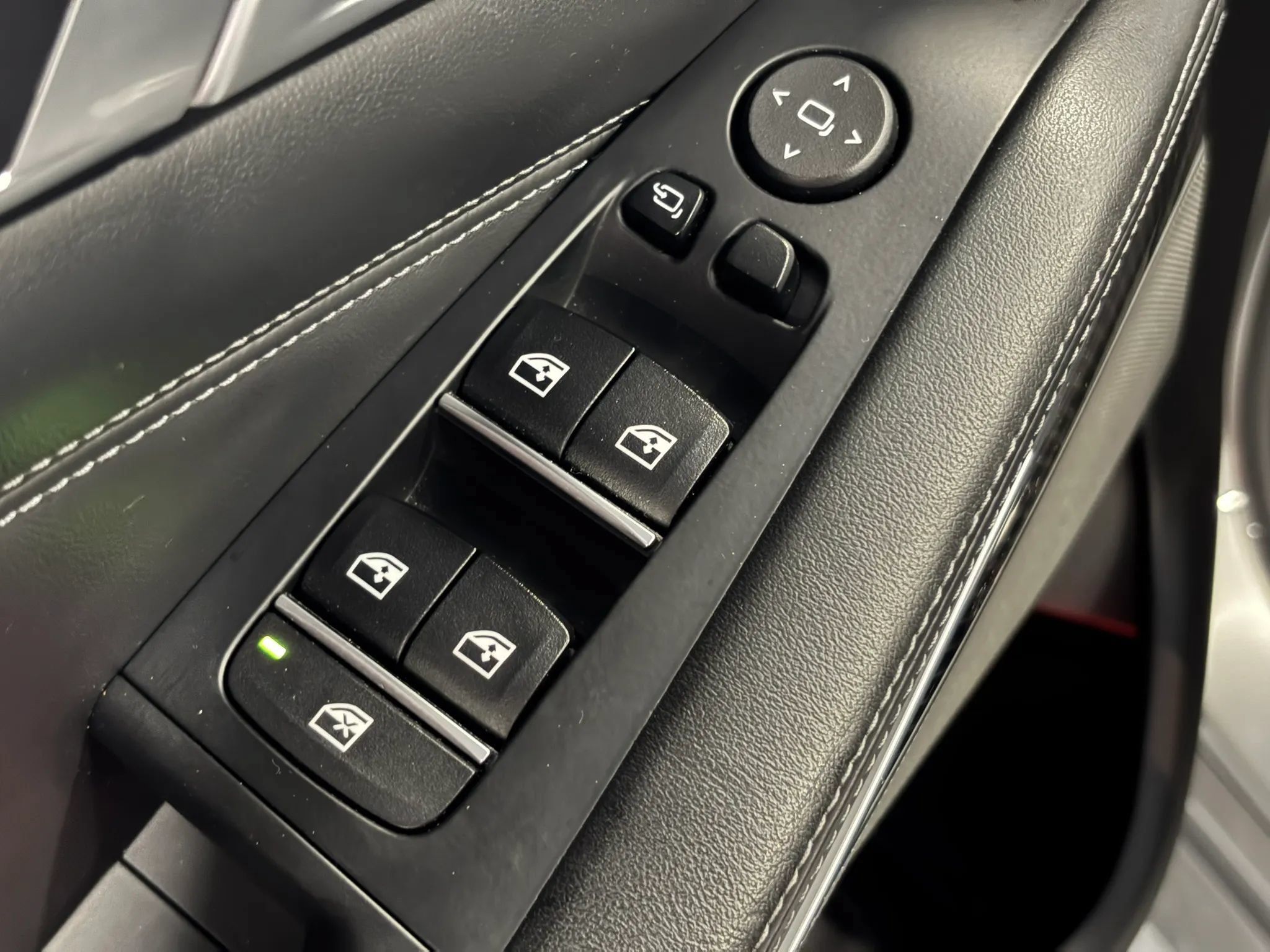 Used 2020 BMW X5 M w/ Executive Package AWD/4WD image 42