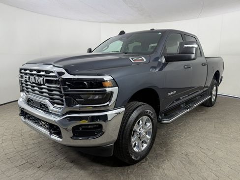 Used 2026 RAM 2500 Big Horn AWD/4WD image 3