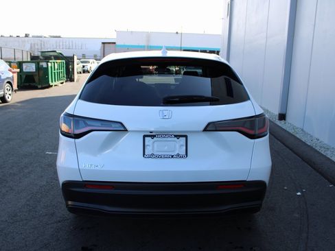 New 2026 Honda HR-V LX image 13