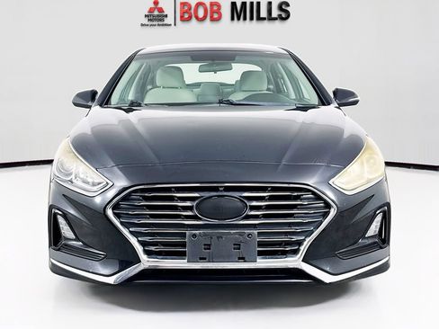 Used 2018 Hyundai Sonata SE FWD image 2