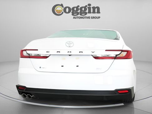 New 2026 Toyota Camry SE FWD image 13