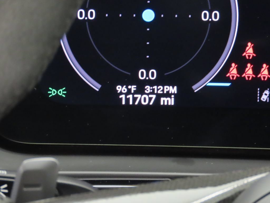 Certified 2025 Porsche Cayenne Coupe AWD/4WD image 18
