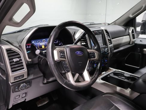 Used 2018 Ford F250 Lariat w/ Lariat Ultimate Package AWD/4WD image 14