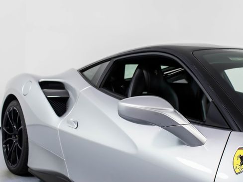 Certified 2016 Ferrari 488 GTB image 15