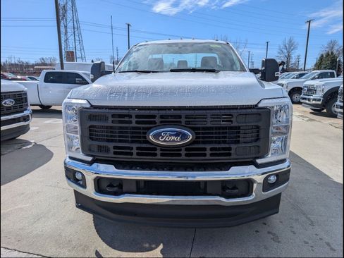 New 2026 Ford F250 XL w/ FX4 Off-Road Package AWD/4WD image 2